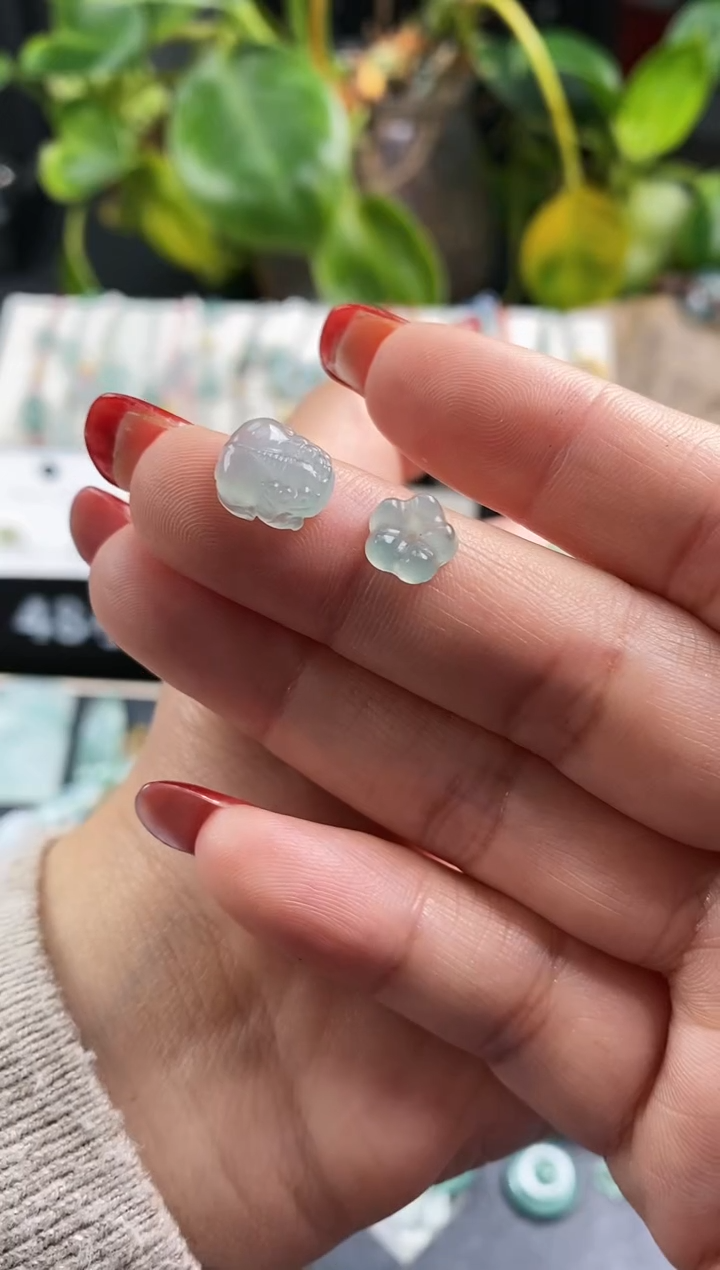 【闪购商品】翡翠裸石貔貅小花