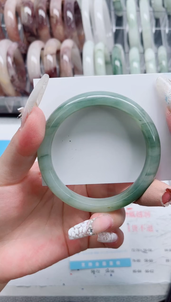 【闪购商品】石英质玉手镯未镶嵌A191-60.6