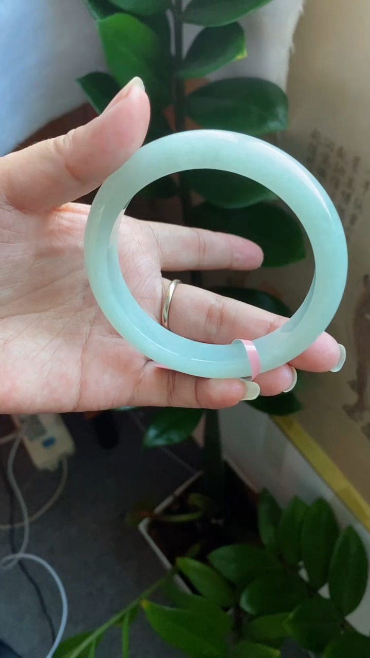 【闪购商品】翡翠手镯未镶嵌（果绿）20号