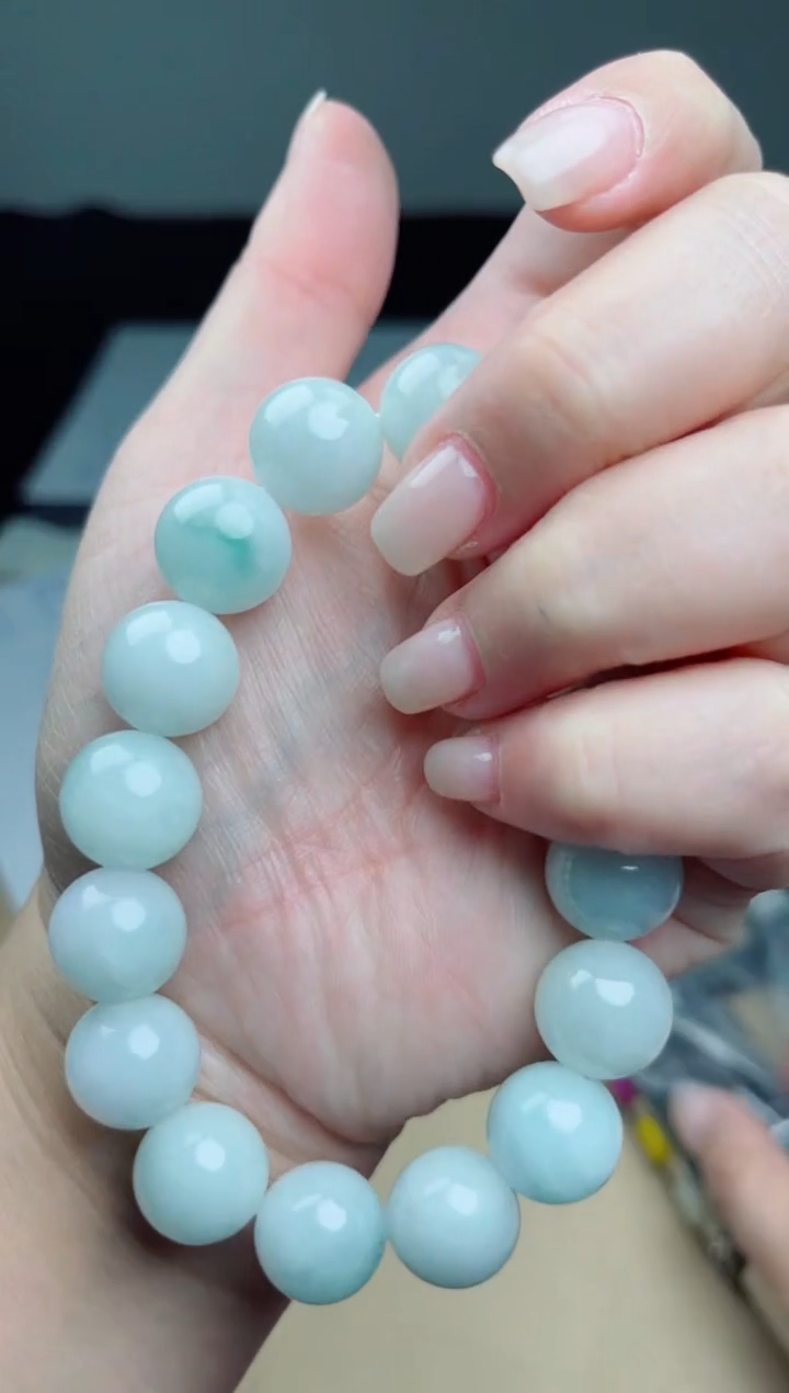 定制翡翠未镶嵌珠串