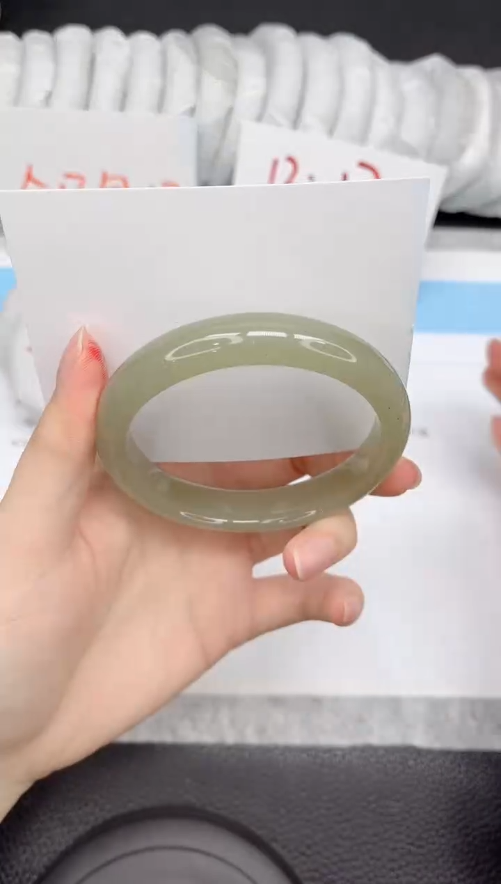 未镶嵌手镯石英质玉A60-59.2