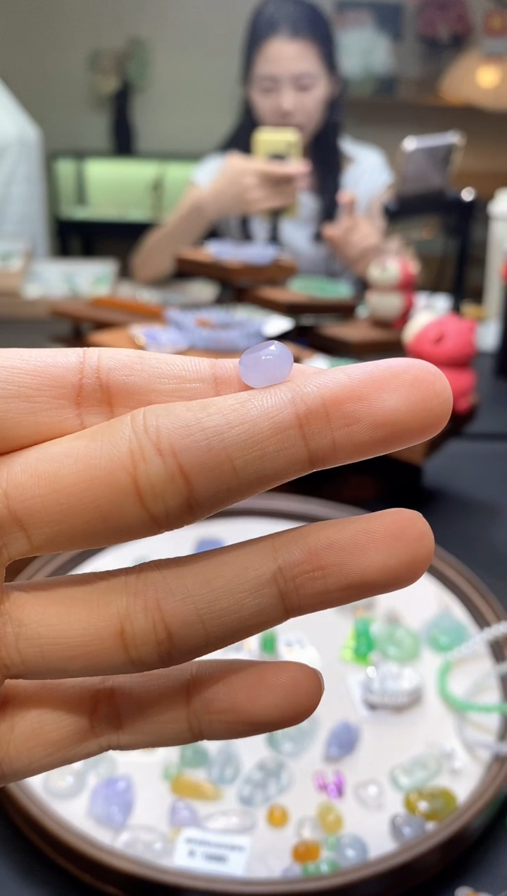 翡翠未镶嵌颈饰鼓珠