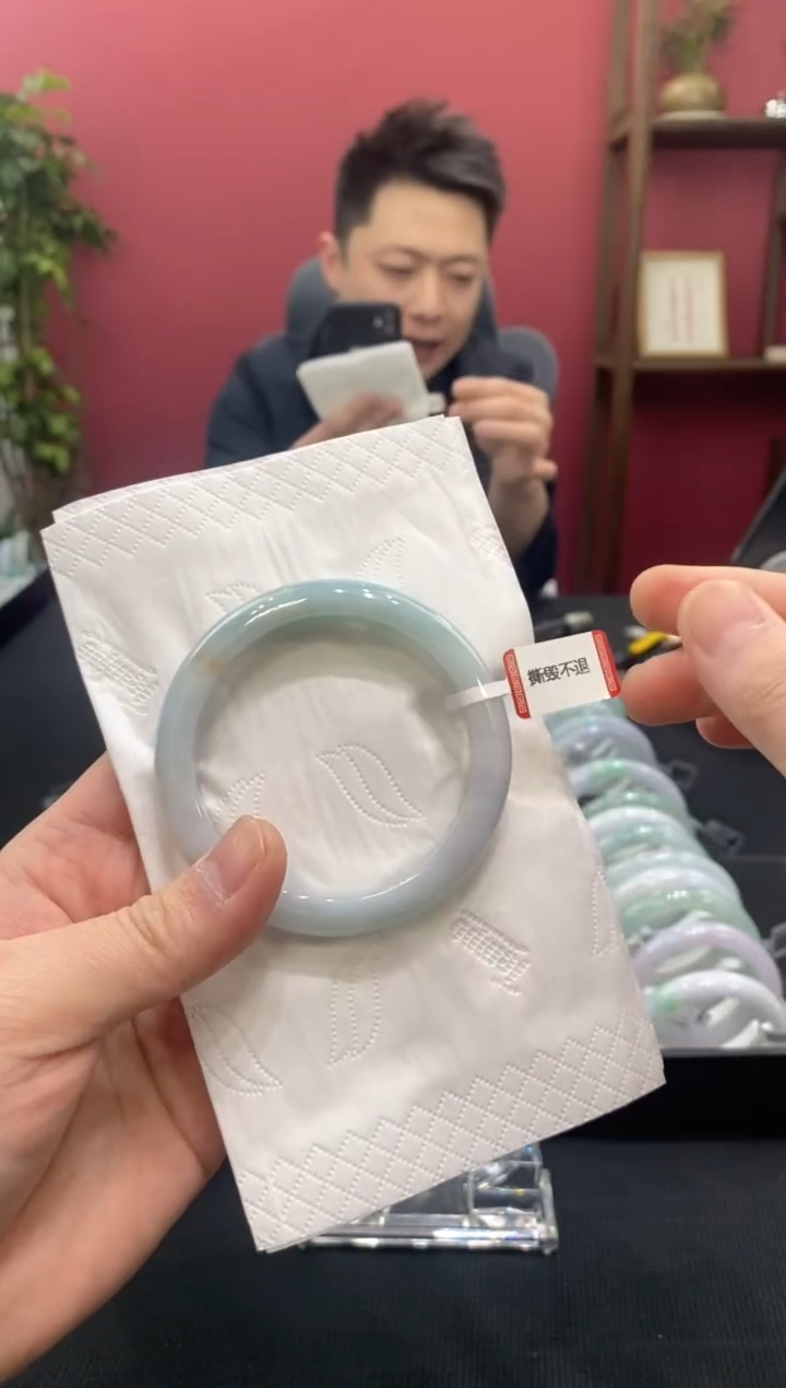 【闪购商品】翡翠手镯未镶嵌000035963