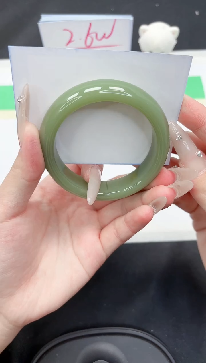 【闪购商品】石英质玉手镯未镶嵌295-55.1