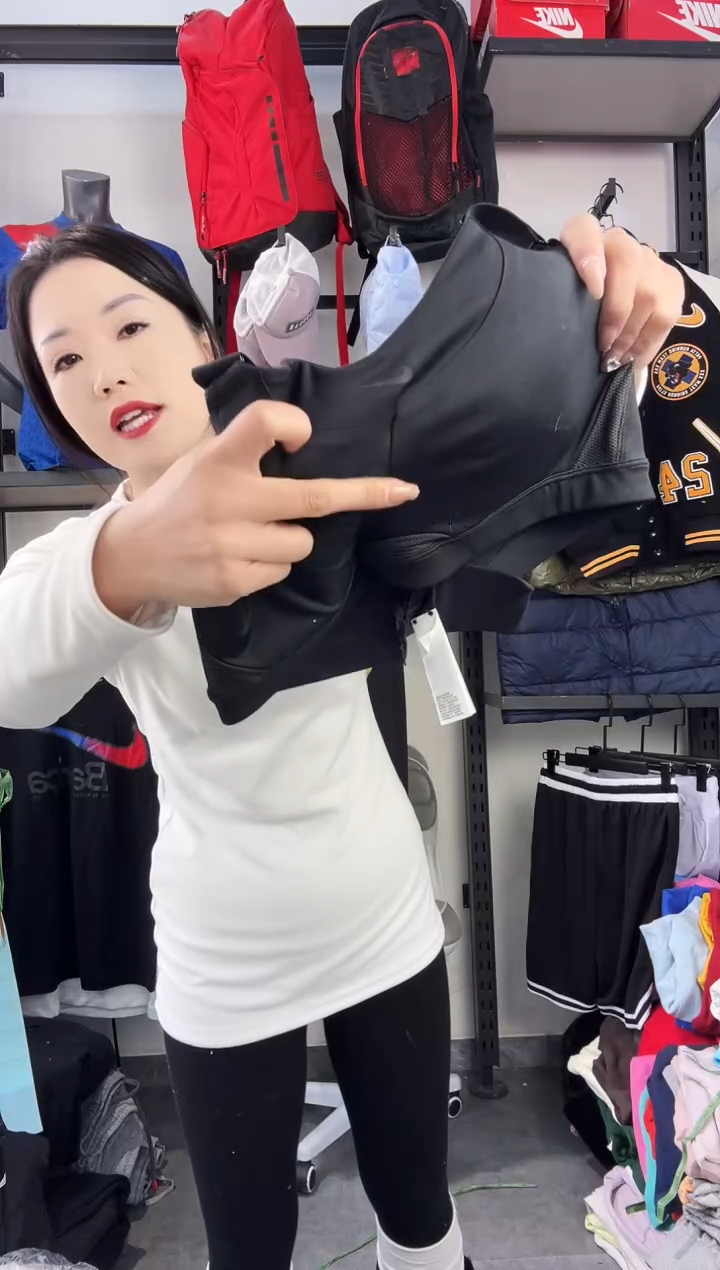 631闪购编码 Nike/Joedan运动卫衣裤以直播间过款为准 尺码·L