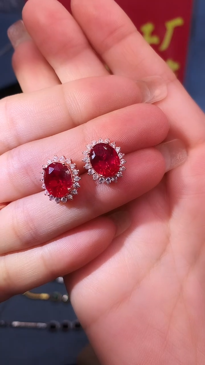 【闪购商品】红宝石耳饰银S925镶嵌1111111