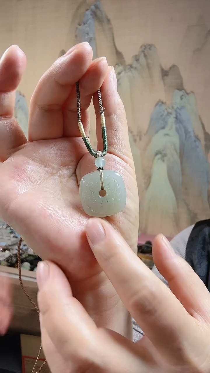 【闪购商品】和田玉颈饰未镶嵌.