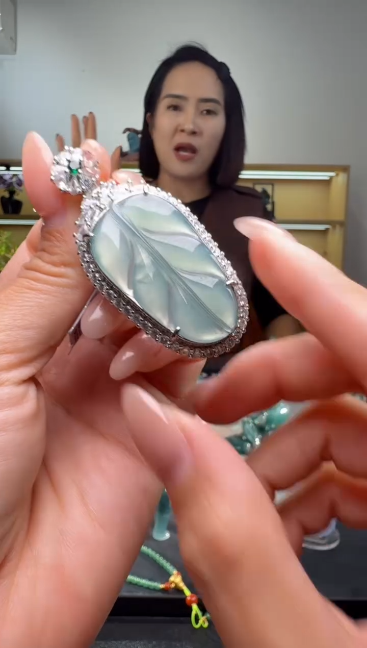 吊坠(不含链)未镶嵌翡翠叶子（多样性发其一）