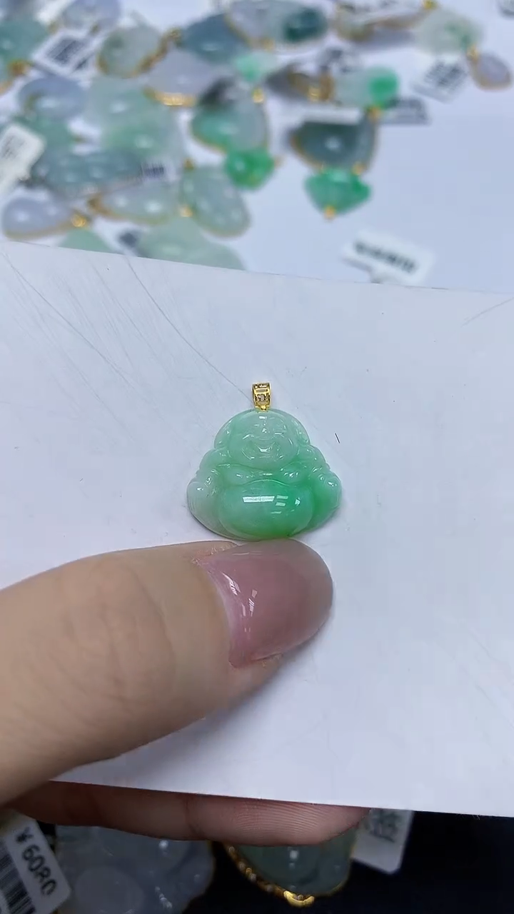 翡翠18K金镶嵌颈饰天然缅甸翡翠A货