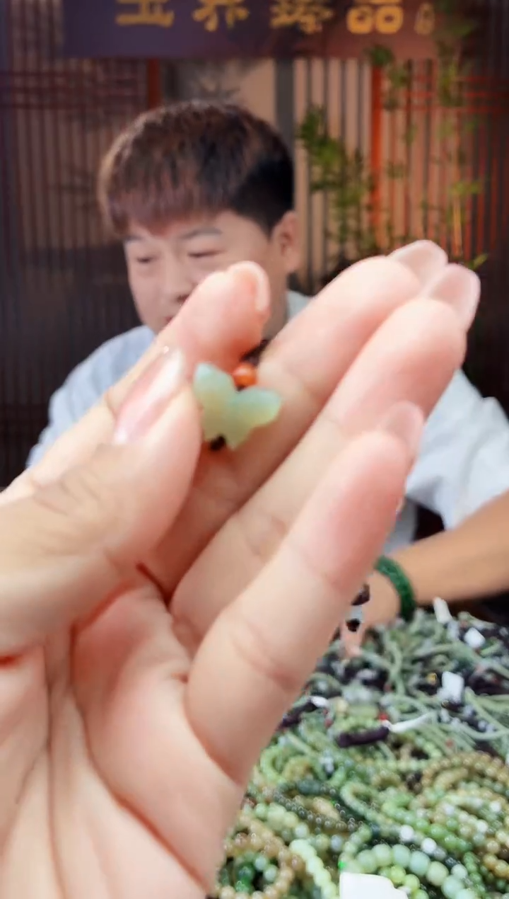 和田玉未镶嵌颈饰拍一发一