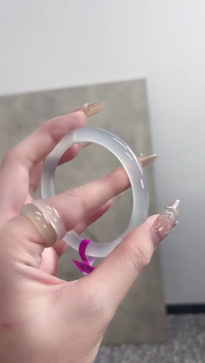 【闪购商品】玛瑙/玉髓手镯未镶嵌58圈 需要包容圆条