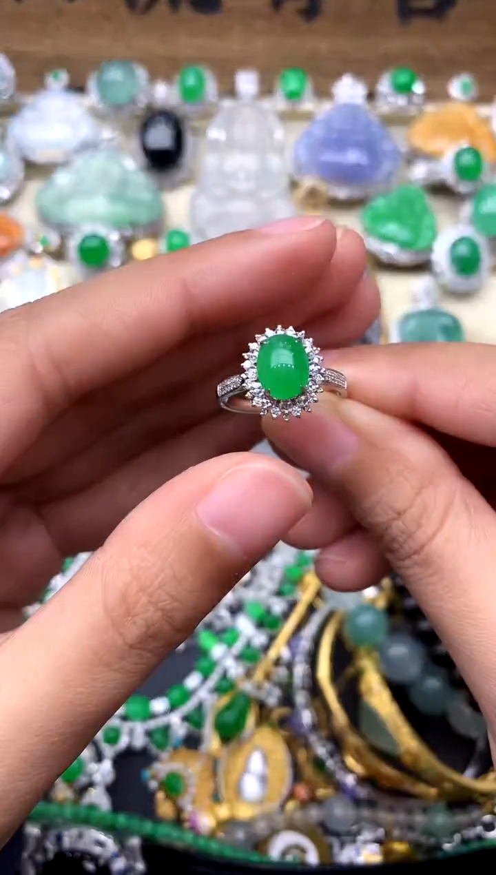 【闪购商品】翡翠戒指18K金镶嵌333-中国好珍宝