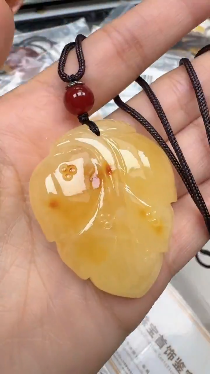 裸石琥珀未镶嵌如图