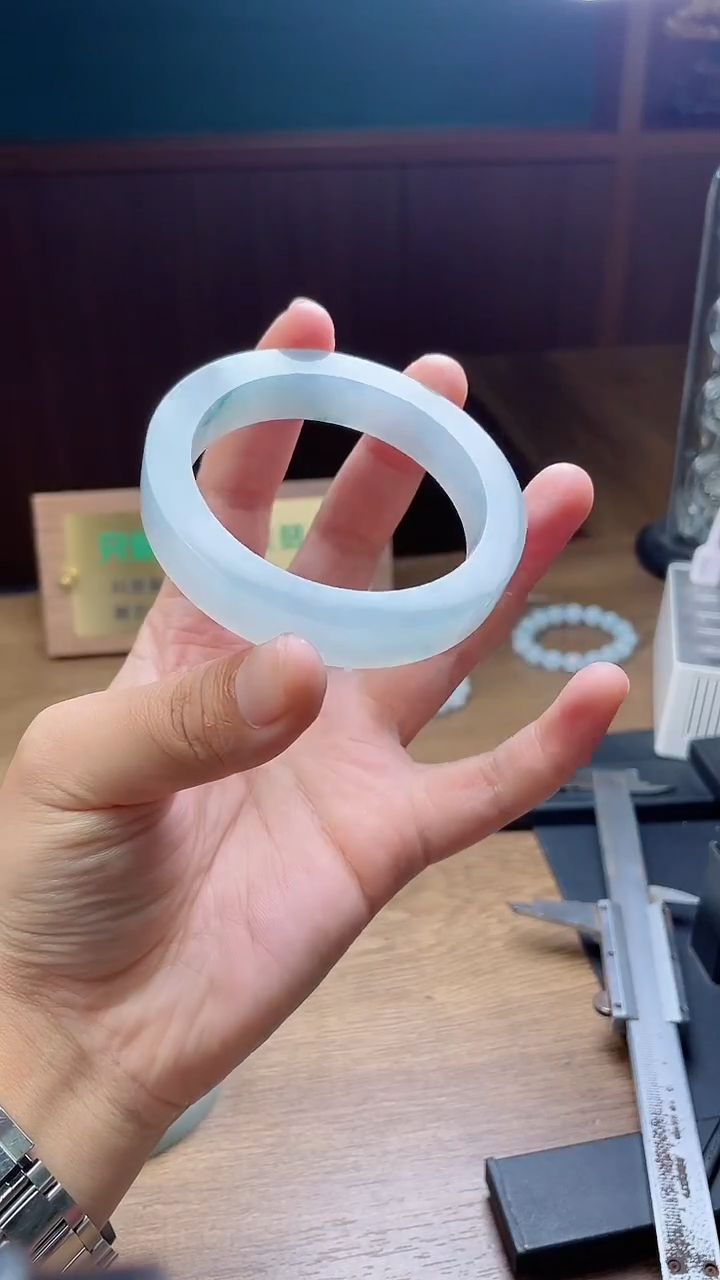 未镶嵌手镯定制翡翠竹**格定制