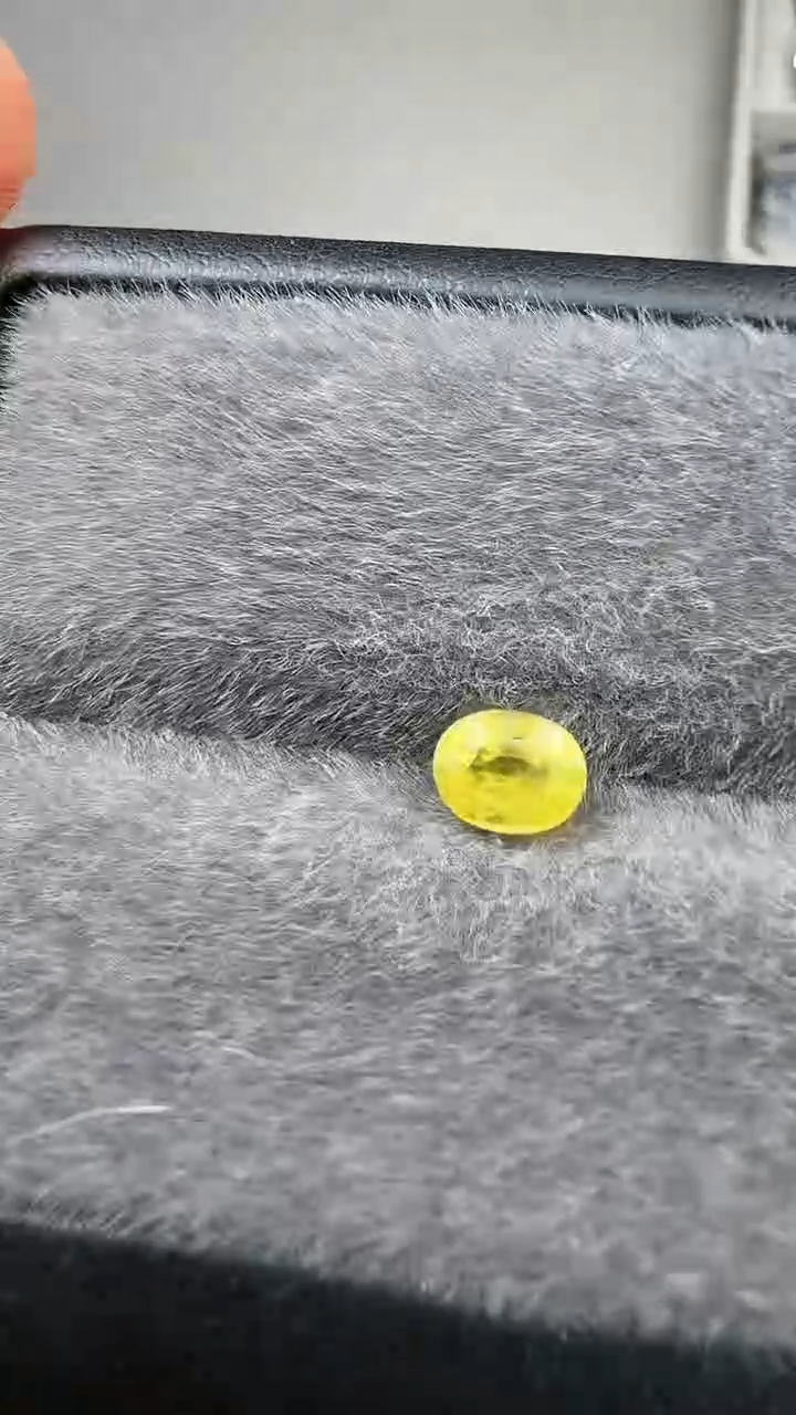 【闪购商品】彩色蓝宝石裸石未镶嵌黄蓝宝0.9ct-A175-1p