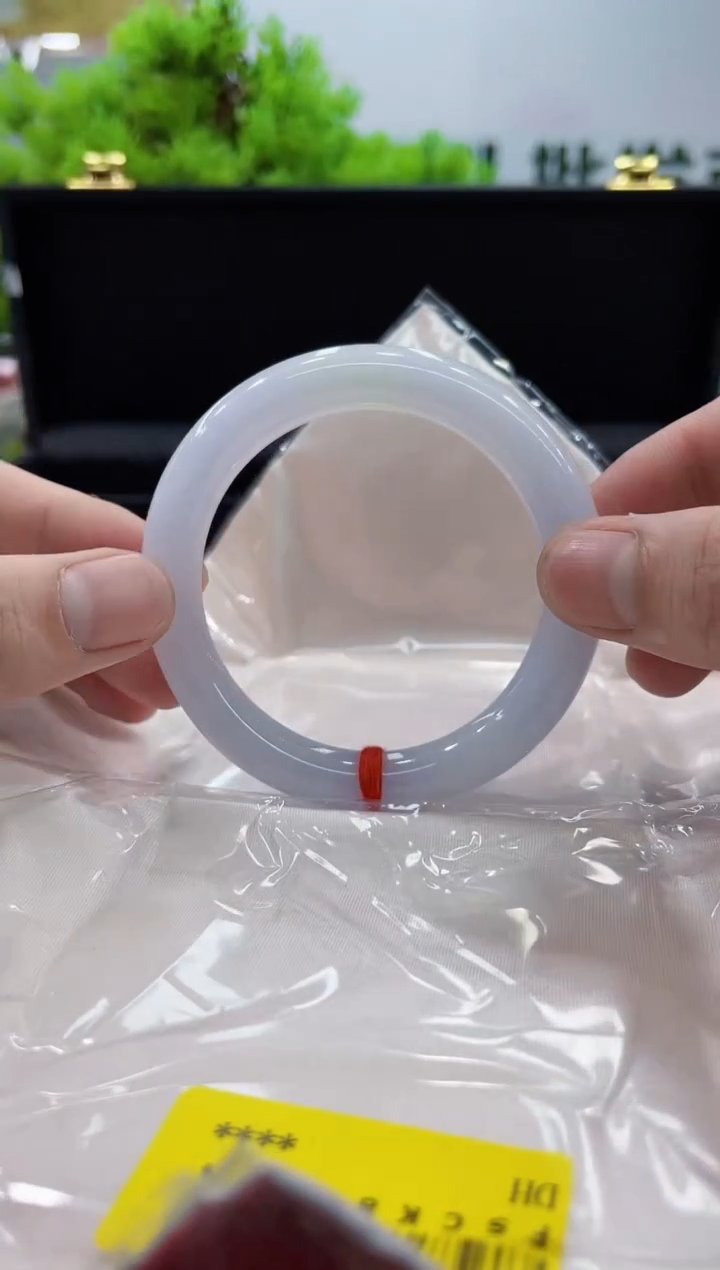 【闪购商品】翡翠手镯未镶嵌手镯