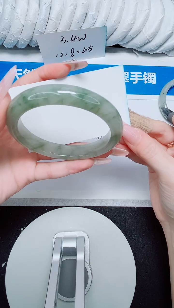 石英质玉手镯未镶嵌190/62.3