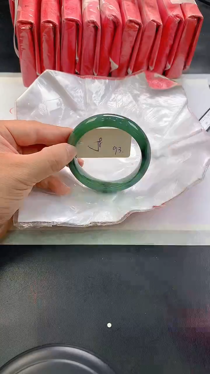 未镶嵌手镯翡翠93
