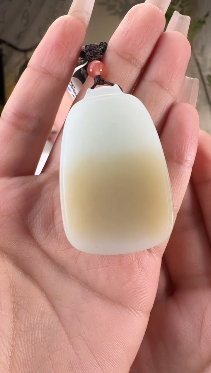 和田玉未镶嵌颈饰无事牌