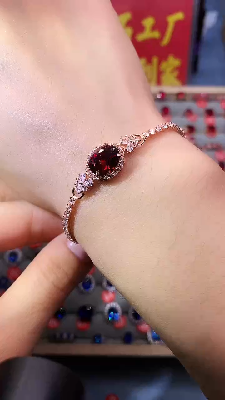 【闪购商品】石榴石手链银S925镶嵌1111