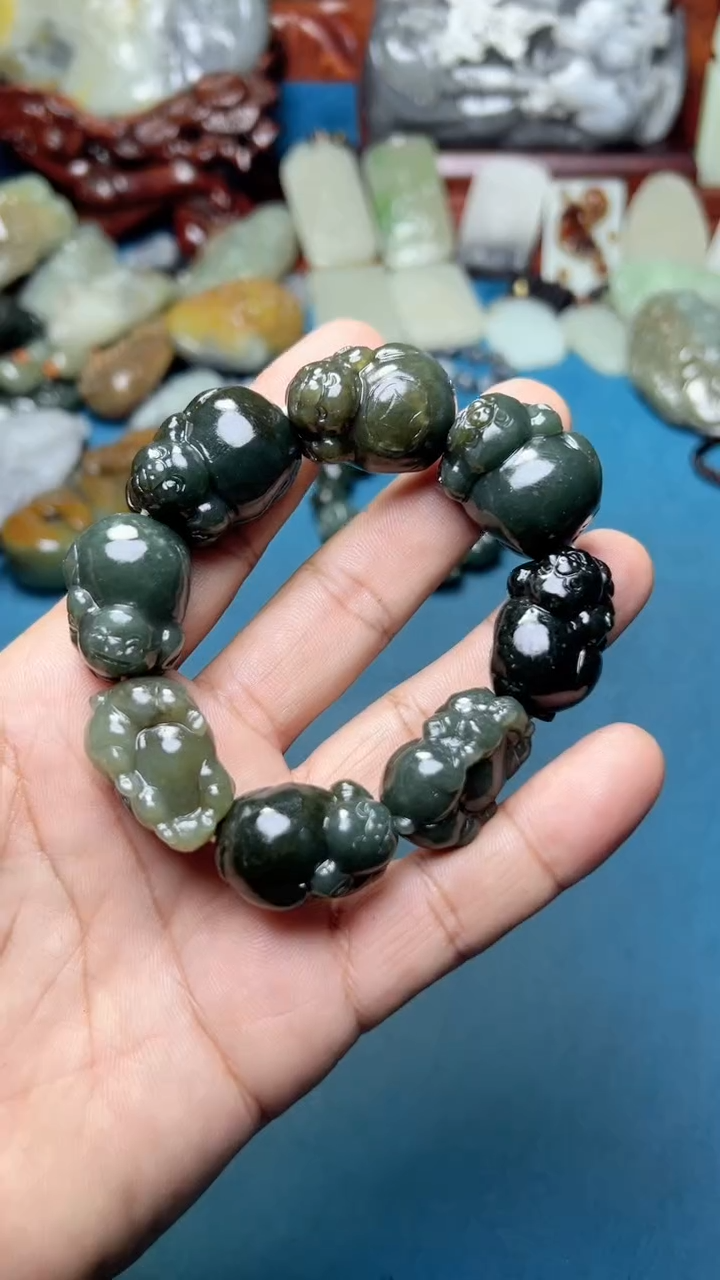 和田玉未镶嵌把件-