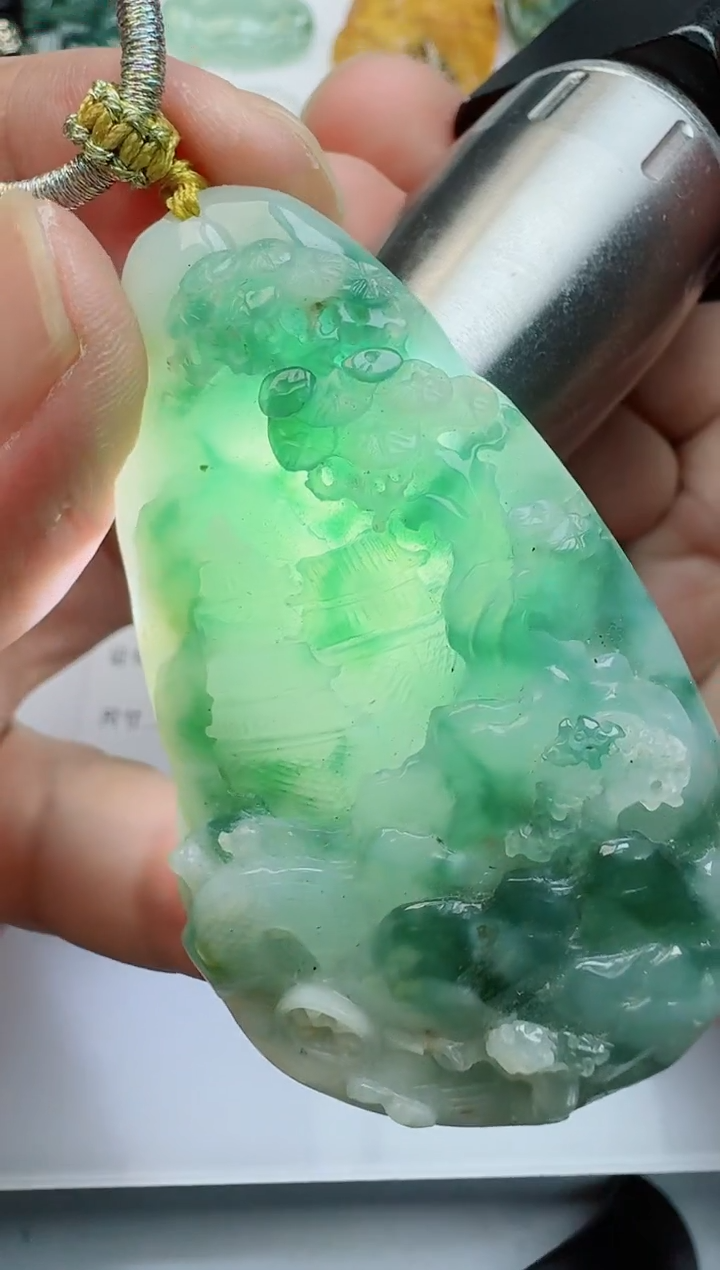 【闪购商品】翡翠颈饰未镶嵌111111111