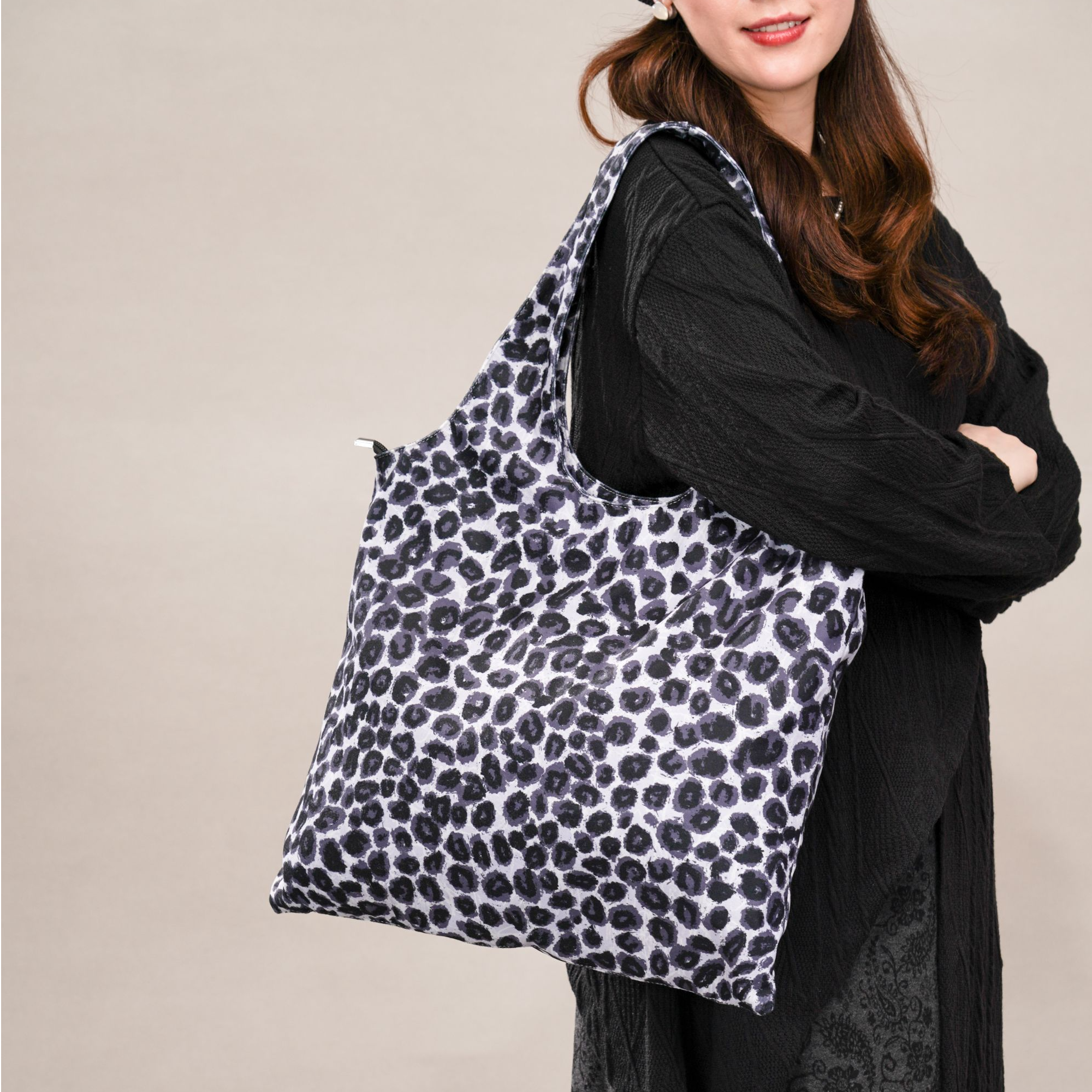 无则艺【拉链短绒科技布背心包】黑豹时尚印花运动单肩环保百搭