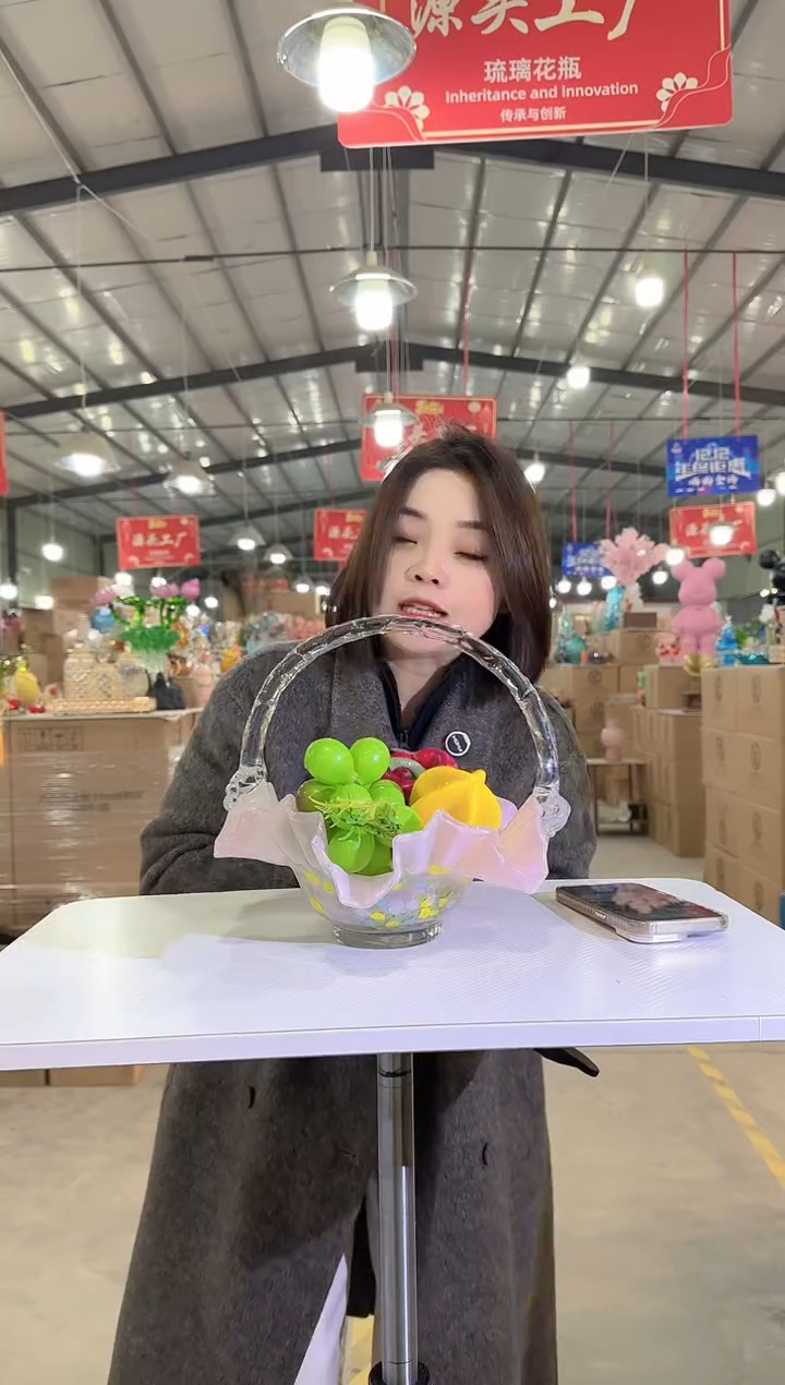 琉璃优奇花瓶摆件D-早7