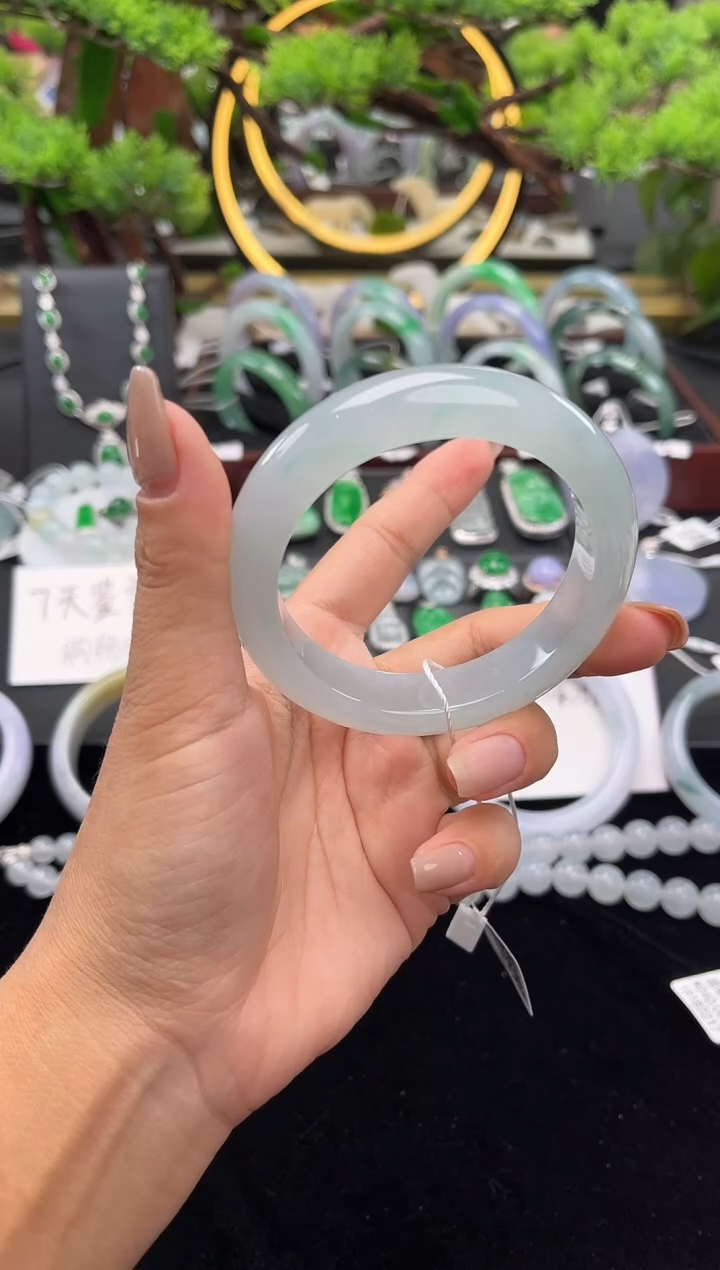 未镶嵌手镯翡翠手镯