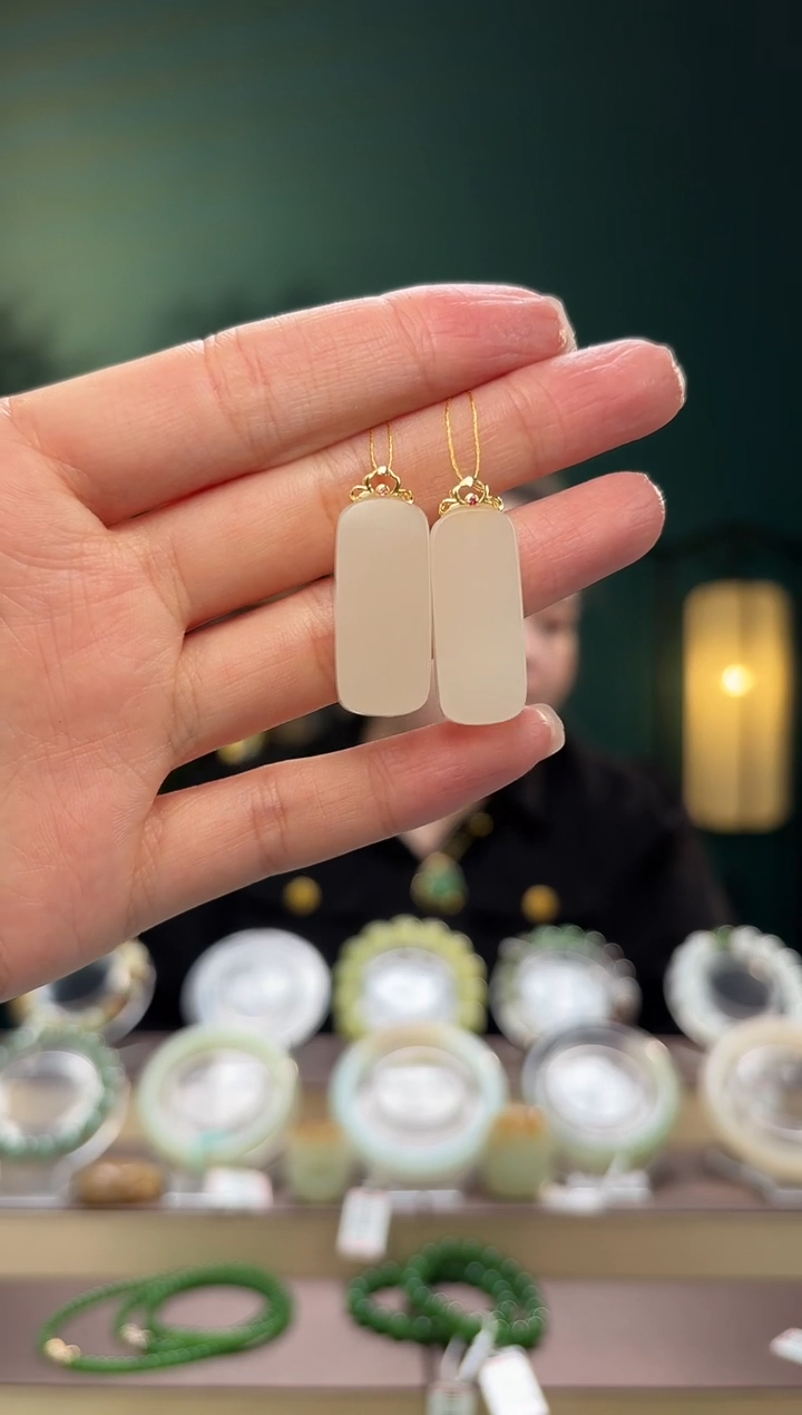 【闪购商品】和田玉吊坠(不含链)18K金镶嵌藕粉无事牌多样性发一件