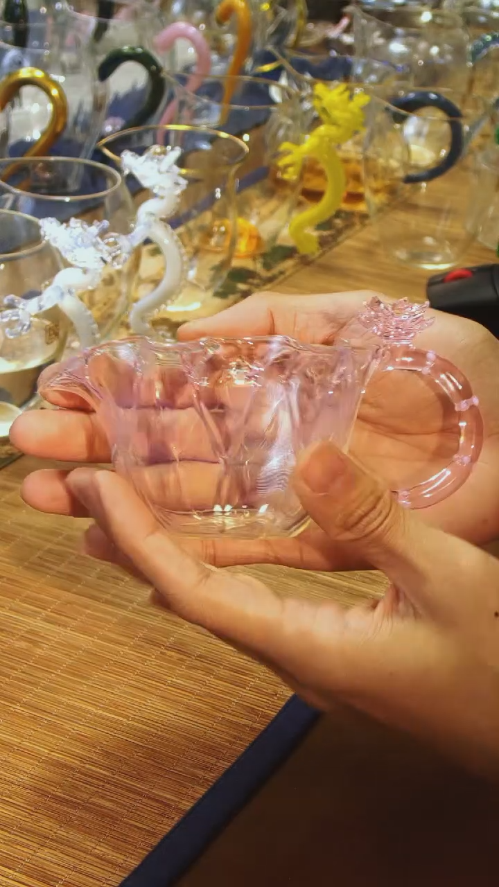 【闪购商品】荷韵公道杯粉色晶焱金标