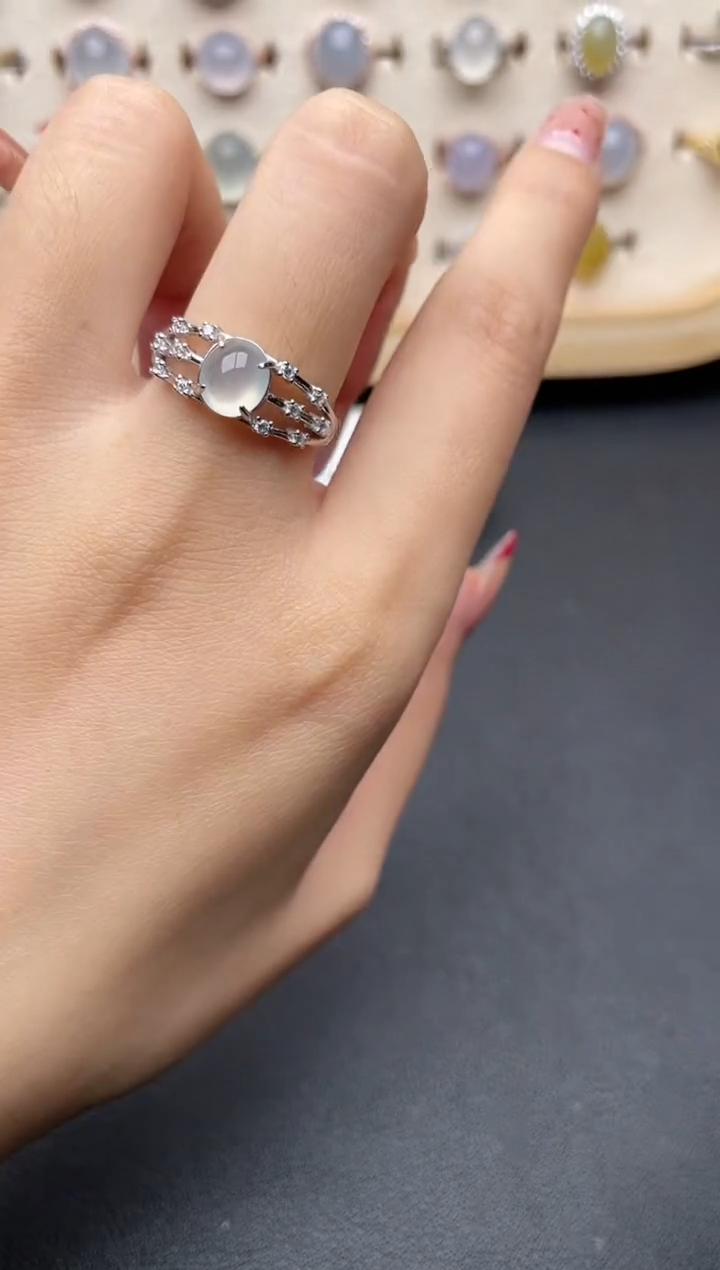 【闪购商品】翡翠戒指银S925镶嵌一物一证一礼盒