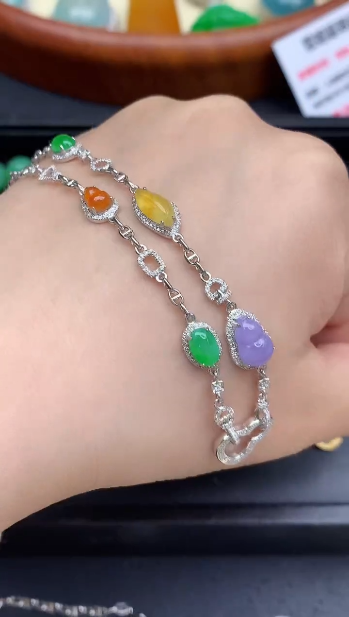 颈饰18K金镶嵌翡翠725-中国好珍宝