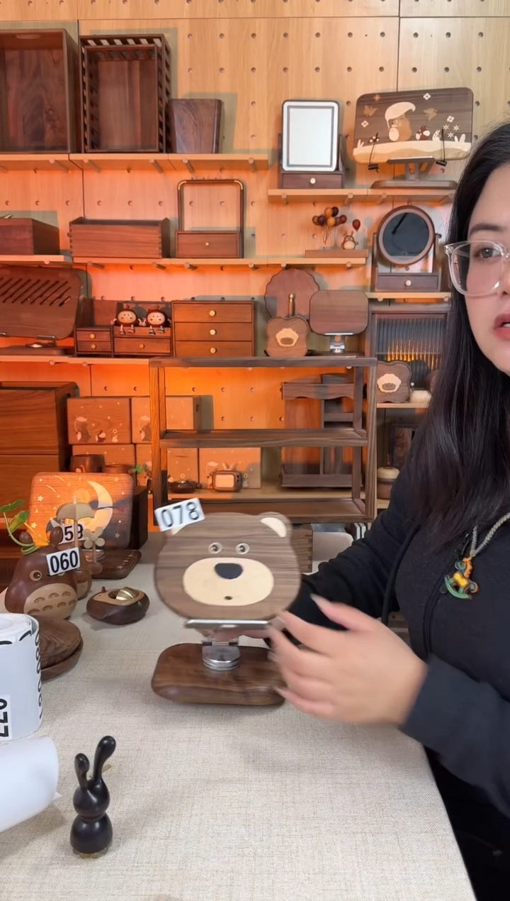 木078号微瑕小熊平板支架