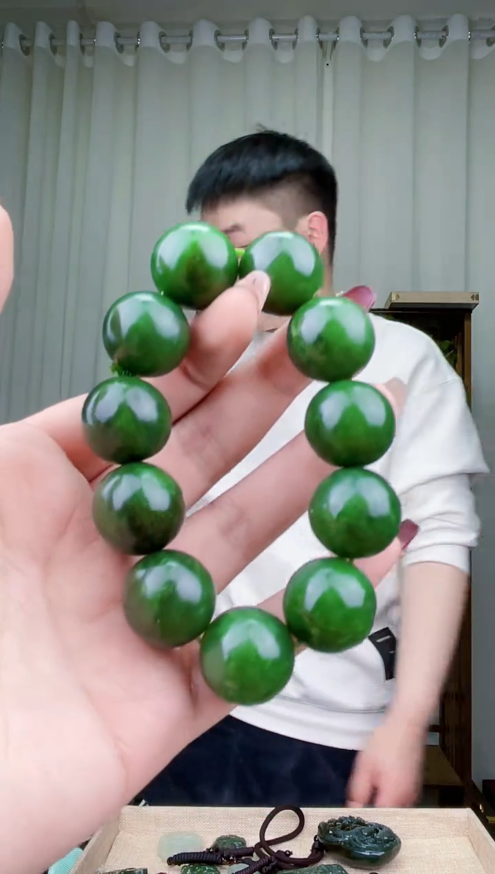 【闪购商品】和田玉挂件未镶嵌拍一发一，多样性发货