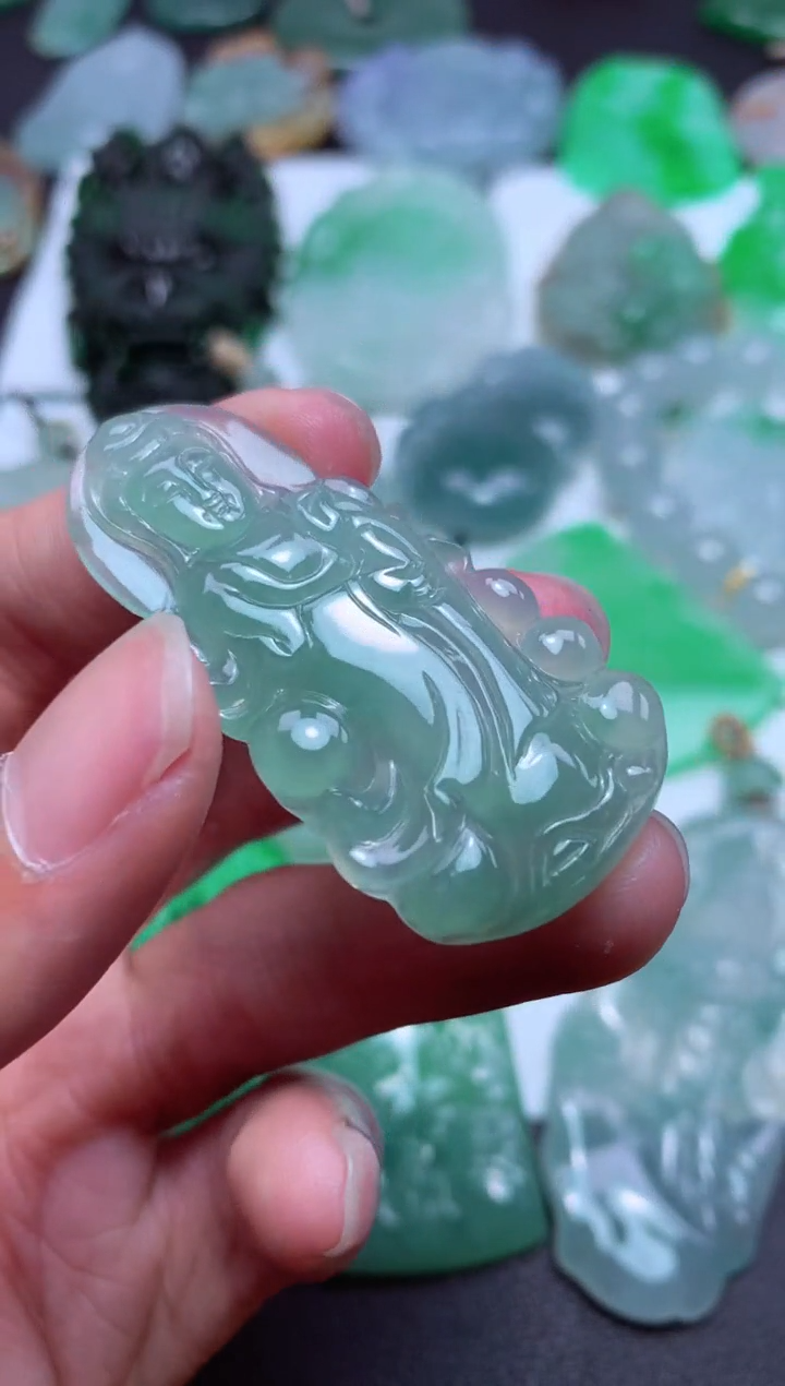 【闪购商品】翡翠颈饰未镶嵌天然翡翠