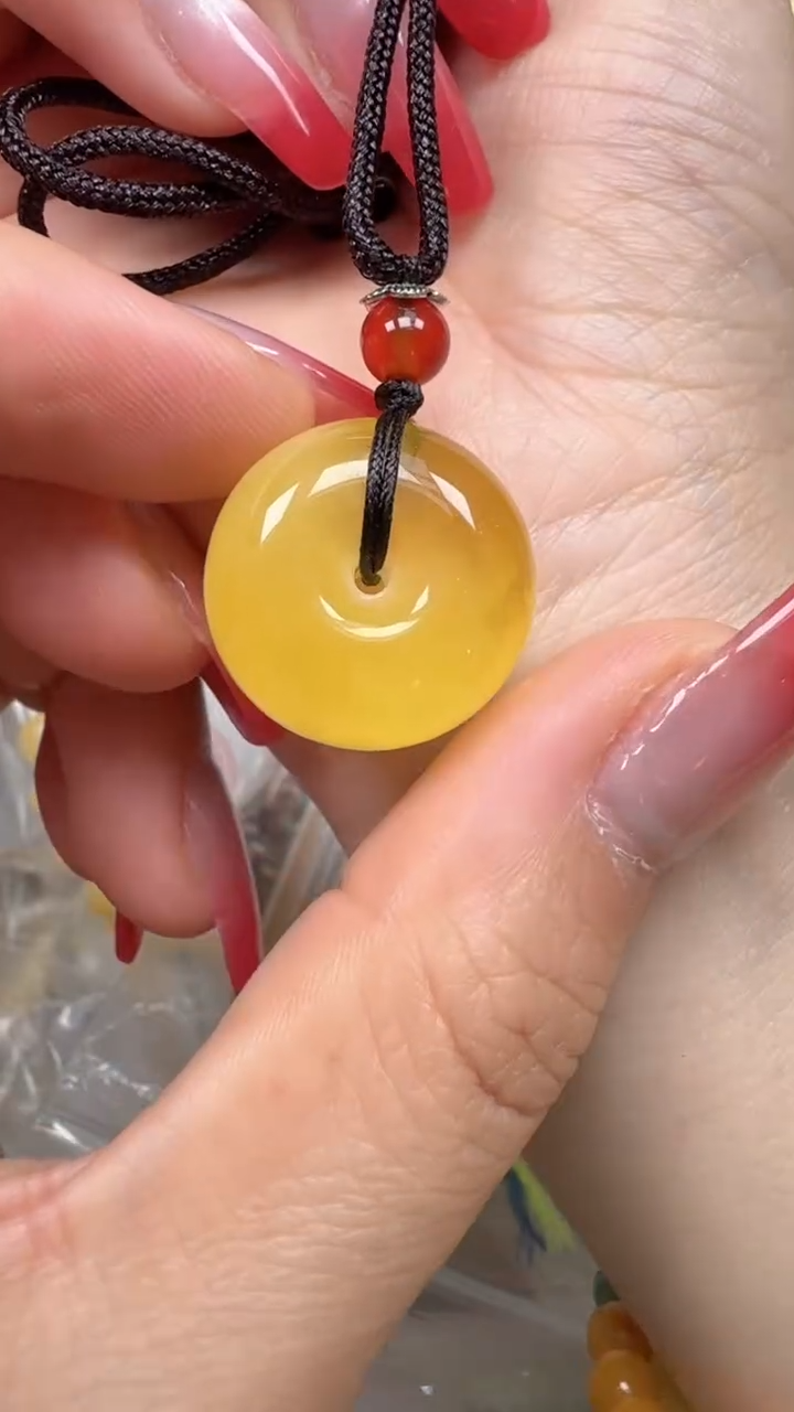 裸石琥珀未镶嵌如图