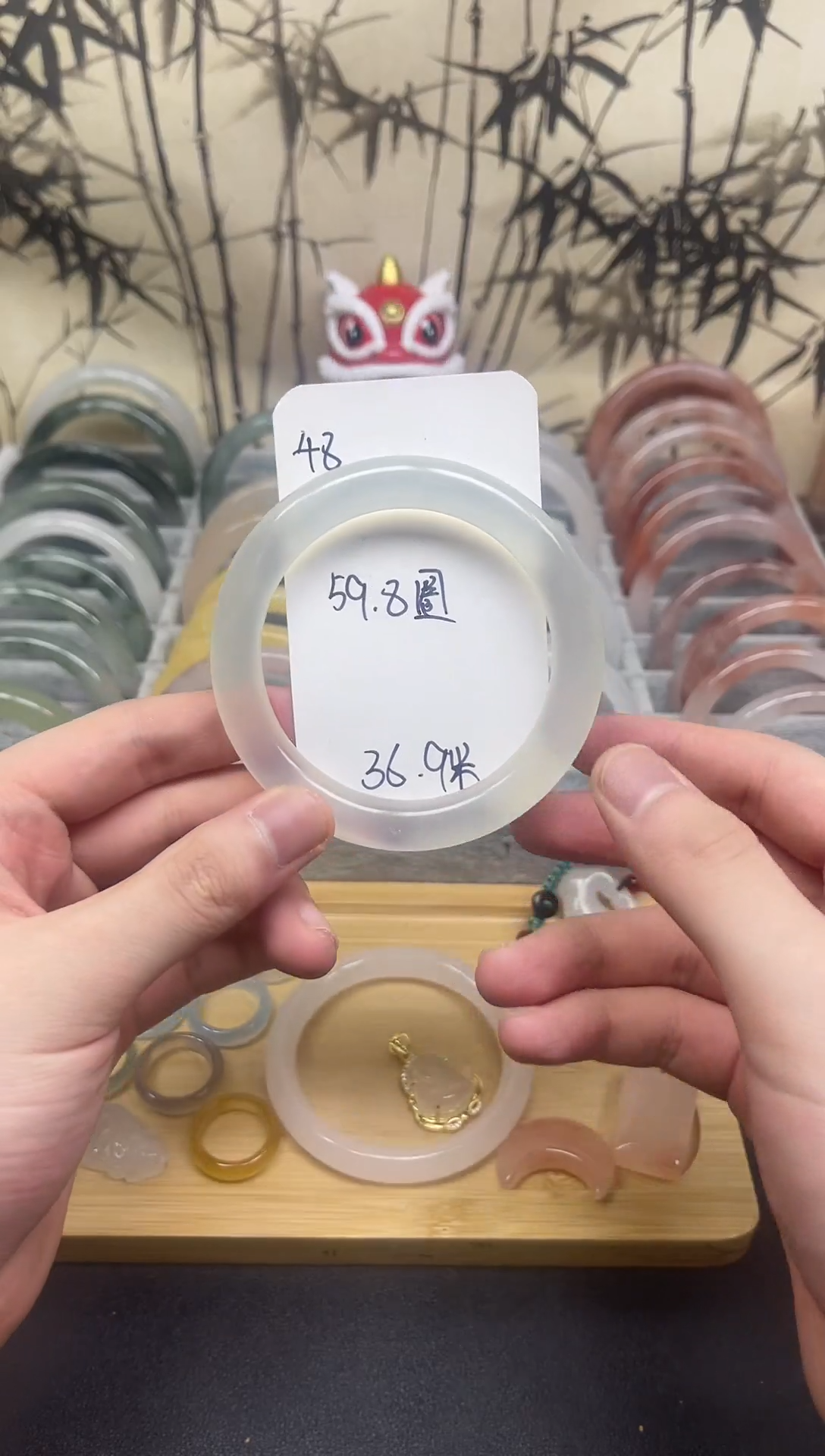 【闪购商品】石英质玉手镯未镶嵌48