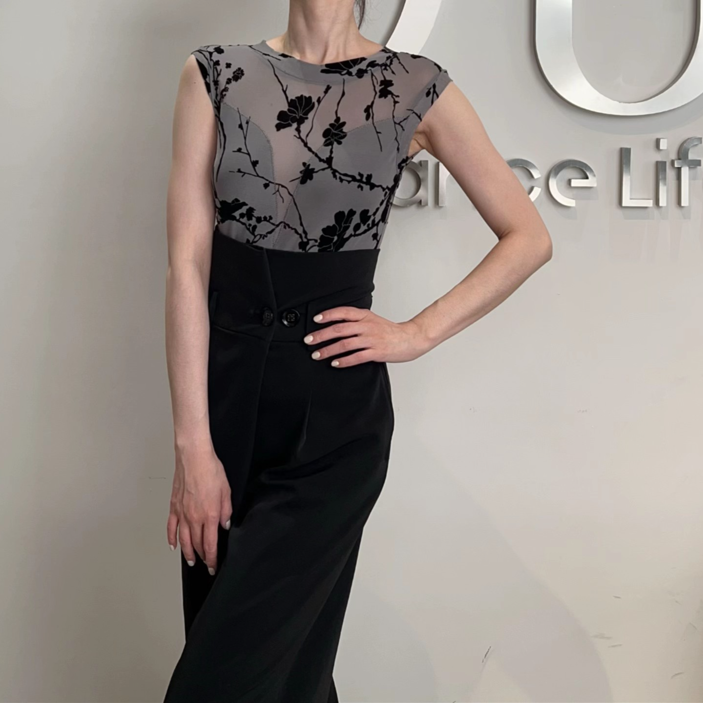 GR1161灰色弹力网丝绒印花无袖款连体上衣