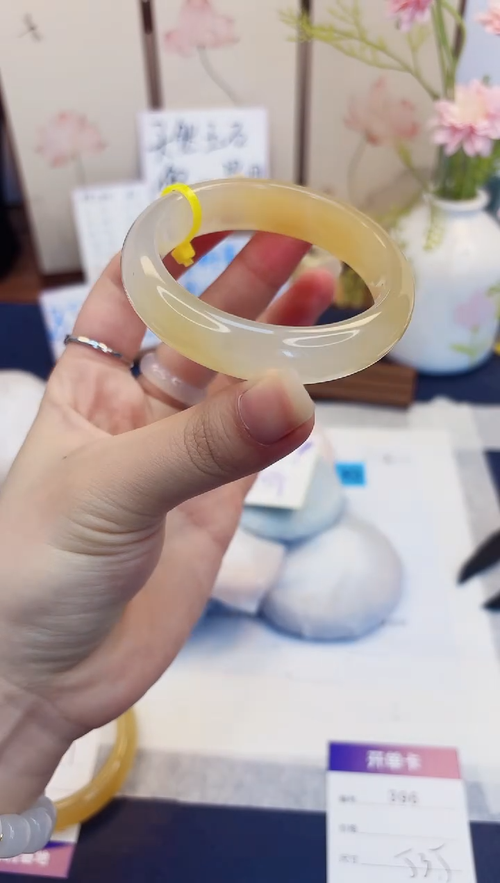 【闪购商品】石英质玉手镯未镶嵌396-财气镯-圈口53