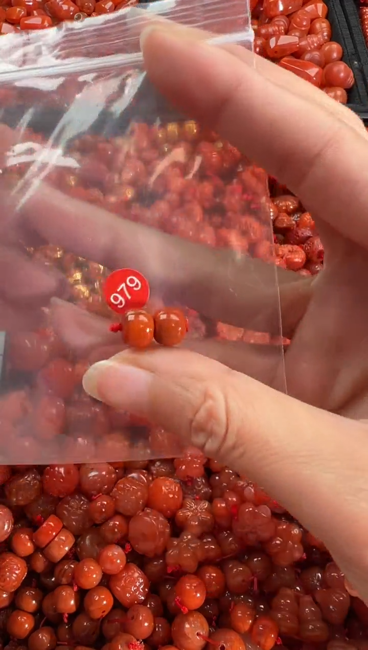 【闪购商品】南红玛瑙颈饰未镶嵌1
