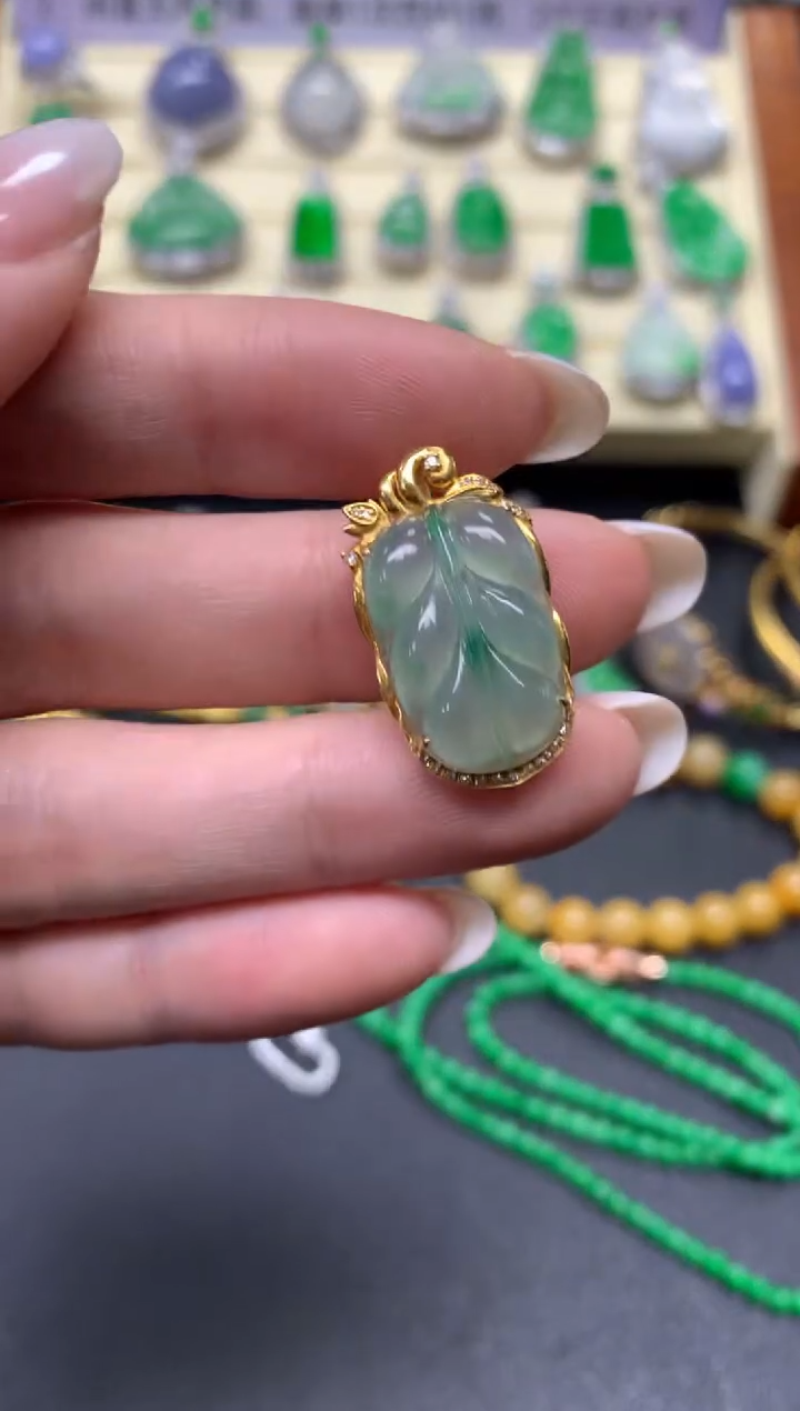 【闪购商品】翡翠18K金镶嵌吊坠(不含链)吊坠|2300+230