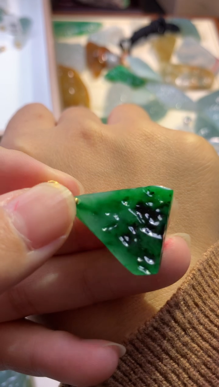 【闪购商品】翡翠颈饰18K金镶嵌吊坠