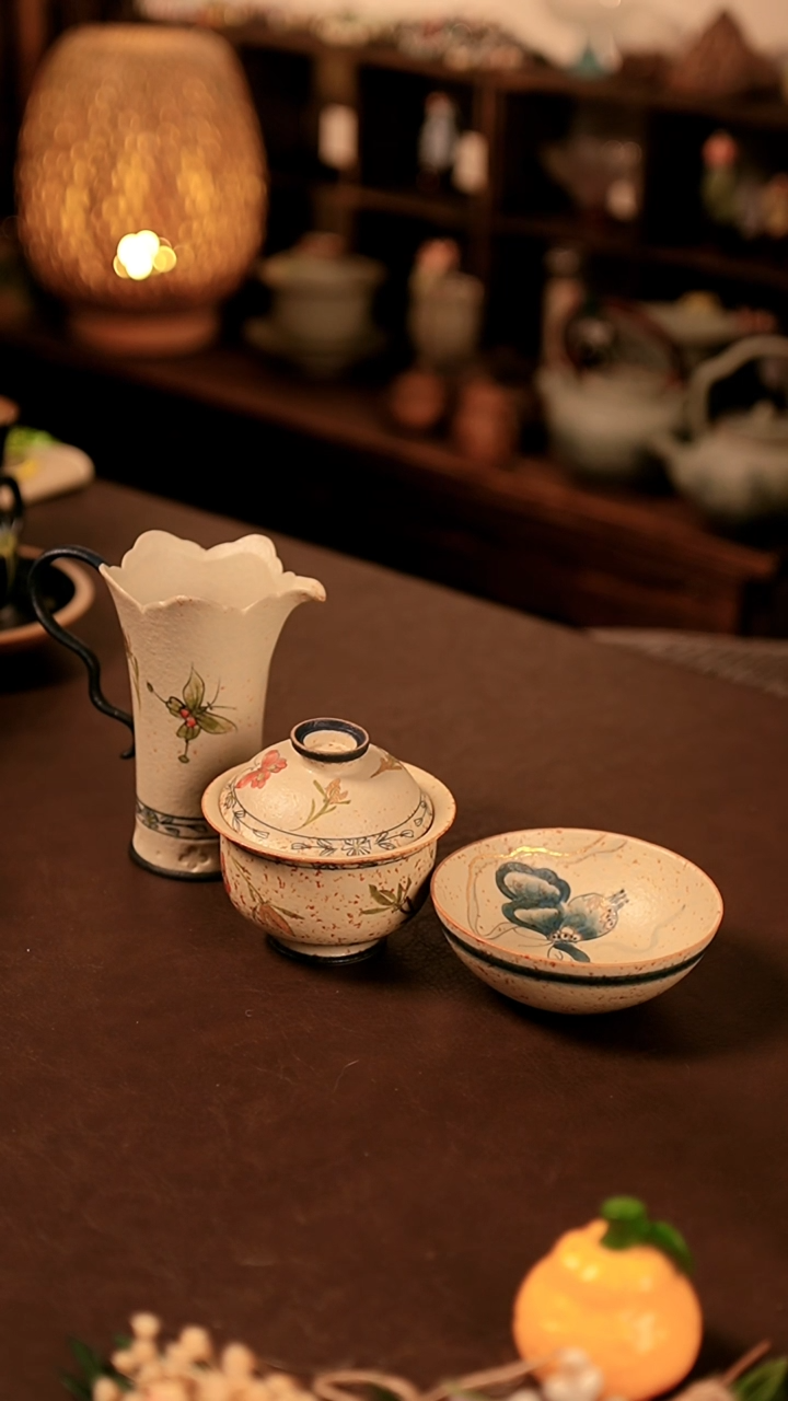 【闪购商品】闪购冲冲冲 青花蝴蝶兰花一套