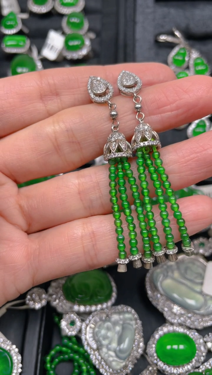 【闪购商品】翡翠耳坠银S925镶嵌翡翠