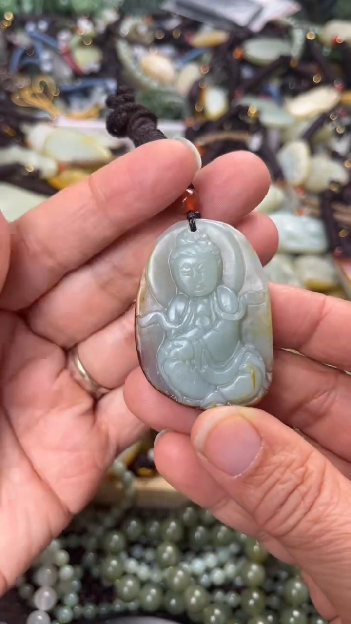 【闪购商品】和田玉颈饰未镶嵌多样性发货没有证书拍一发一有瑕