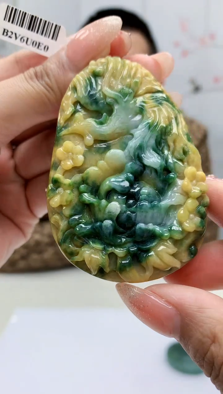 【闪购商品】定制翡翠未镶嵌4812MM-毛货挂件187