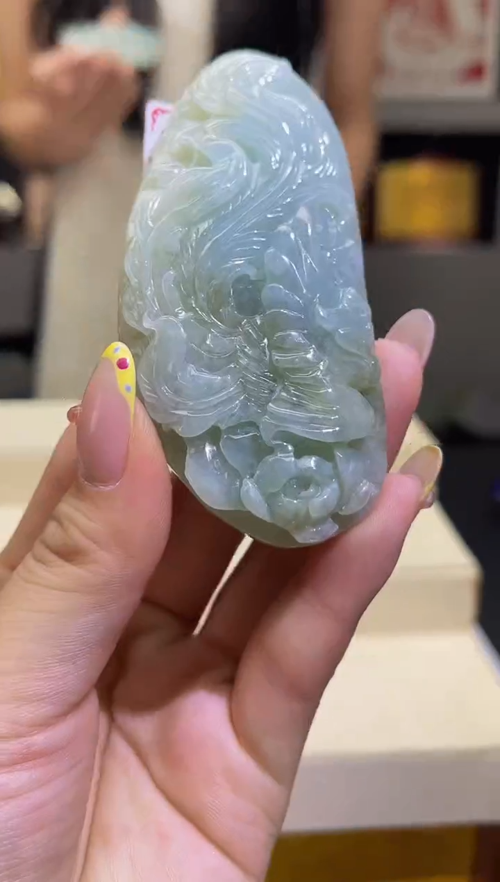 翡翠未镶嵌颈饰MFC0811181