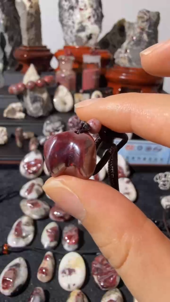 天然辰砂渔*天然辰砂天然朱砂大晶砂随行吊坠