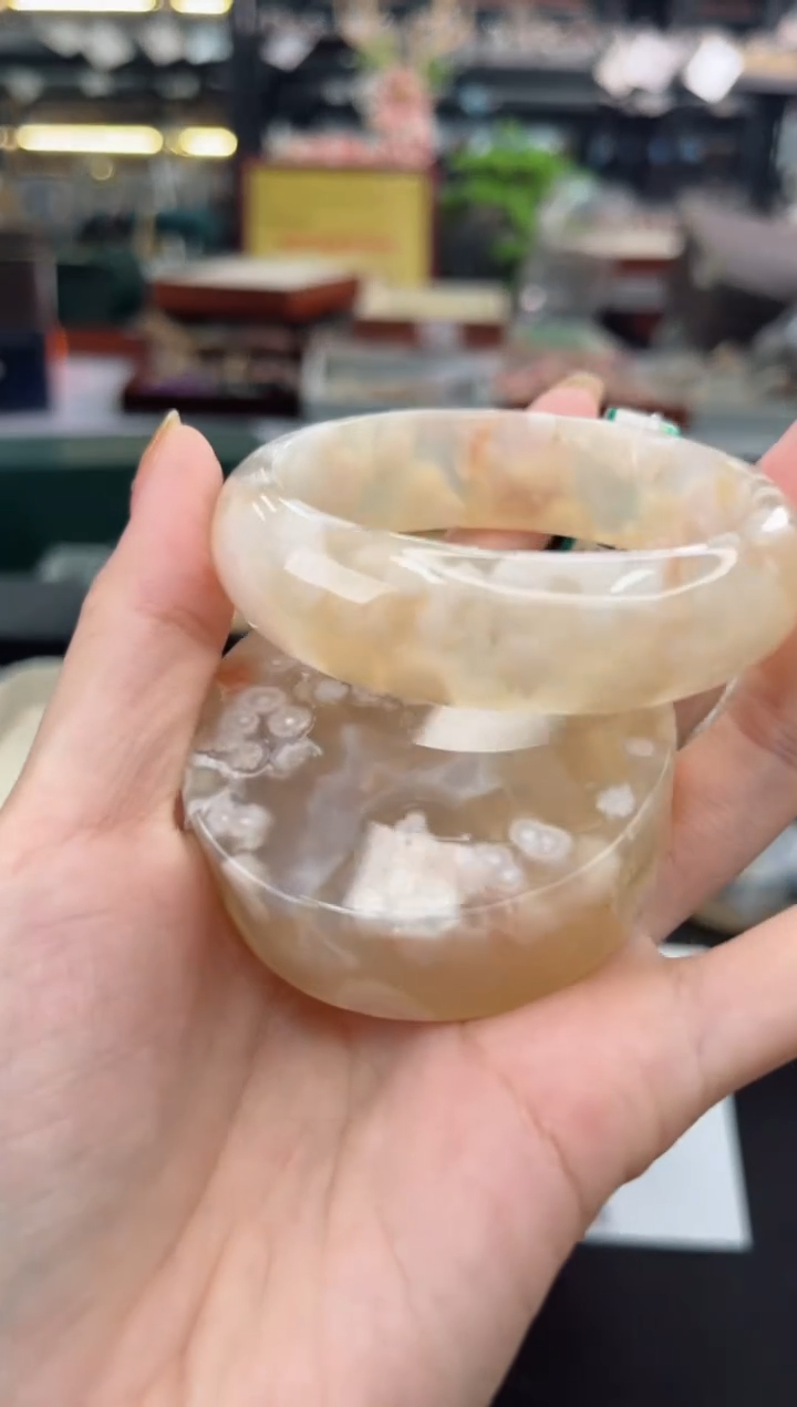 【闪购商品】石英质玉手镯未镶嵌56圈口（赠品镯心）6687169